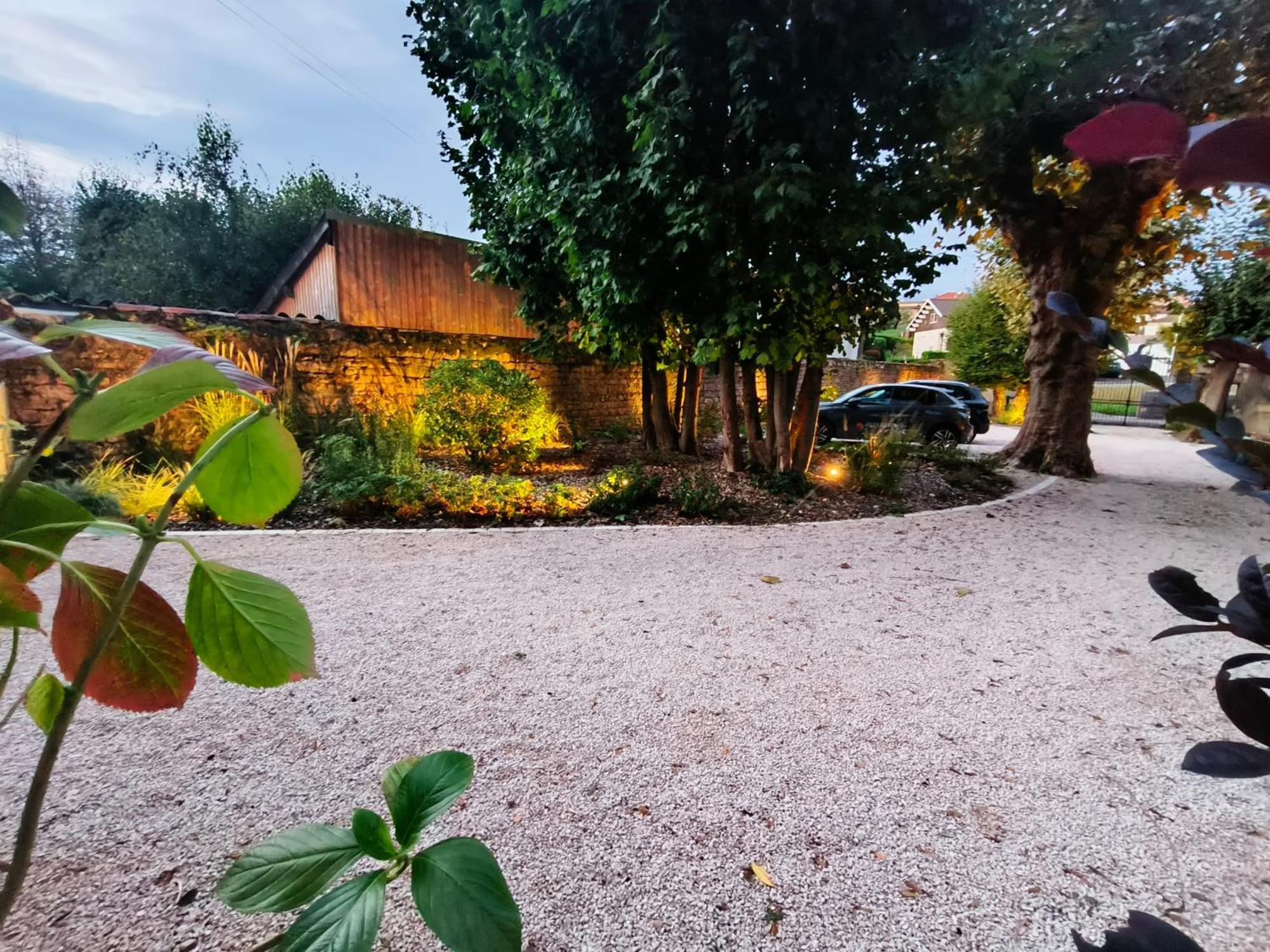 Chez Emma Et Louise - Maison Individuelle Avec Stationnement Gratuit Macon Bagian luar foto